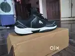 Badminton shoes