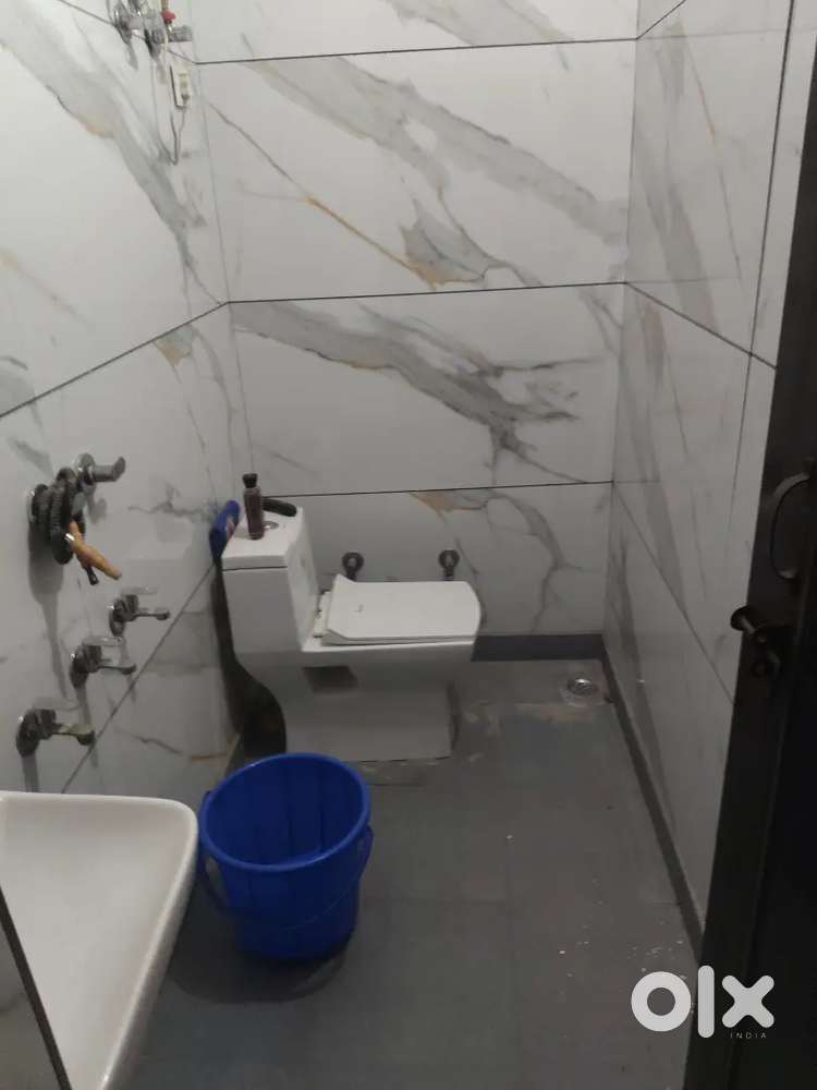 II GOHRI PROPERTIES II 1 RK TOP FLOOR FURNISHED READY TO MOVE
