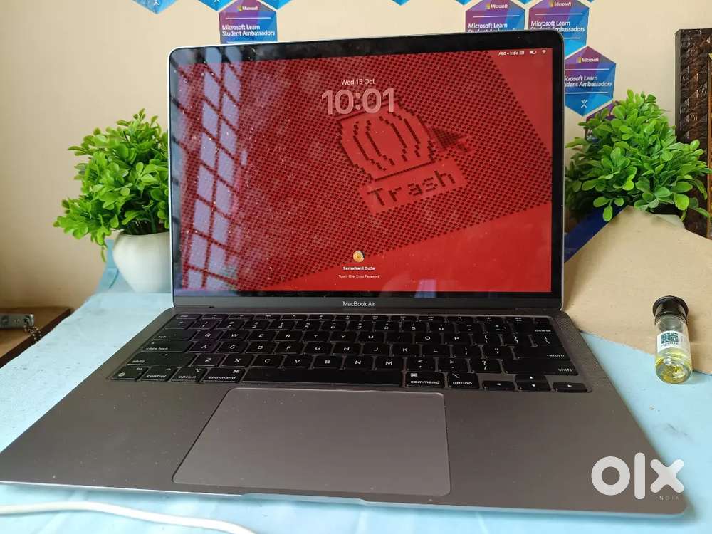 Macbook Air M1 2021 (11 months usage) superb condition