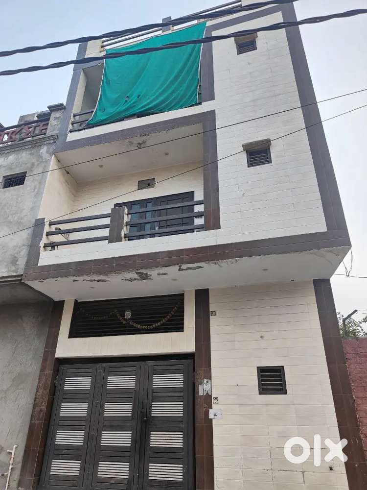 2 room set seperate from owner