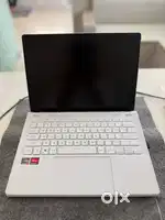 ROG ZEPHYRES ( White ) MATRIX DISPLAY