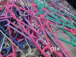 cloth hangers × 20