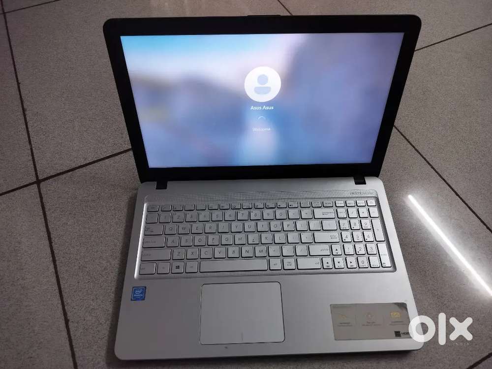 Asus Laptop Celron Dual Core 4gb Ram 256 ssd