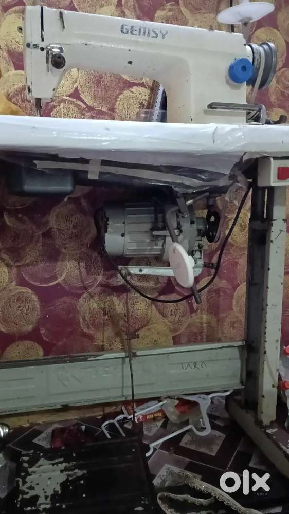 Zuki silai machine in running condition perfectly working