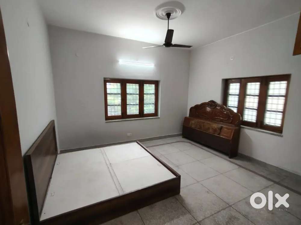 1RoomSet independent with Kitchen without owner