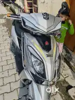 Avon E-Star dx sliver colour electric scooty