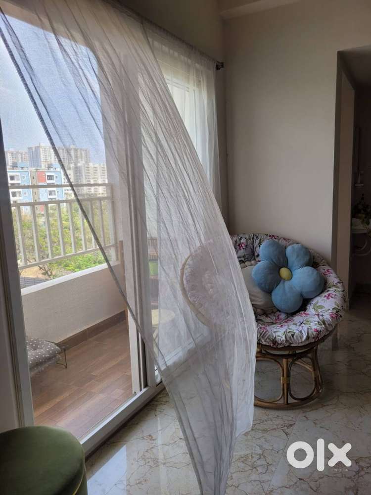 2 Bhk for rent only for bachelor girl or family