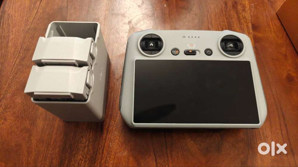 Dji mini pro 3.  battery(2) and controller