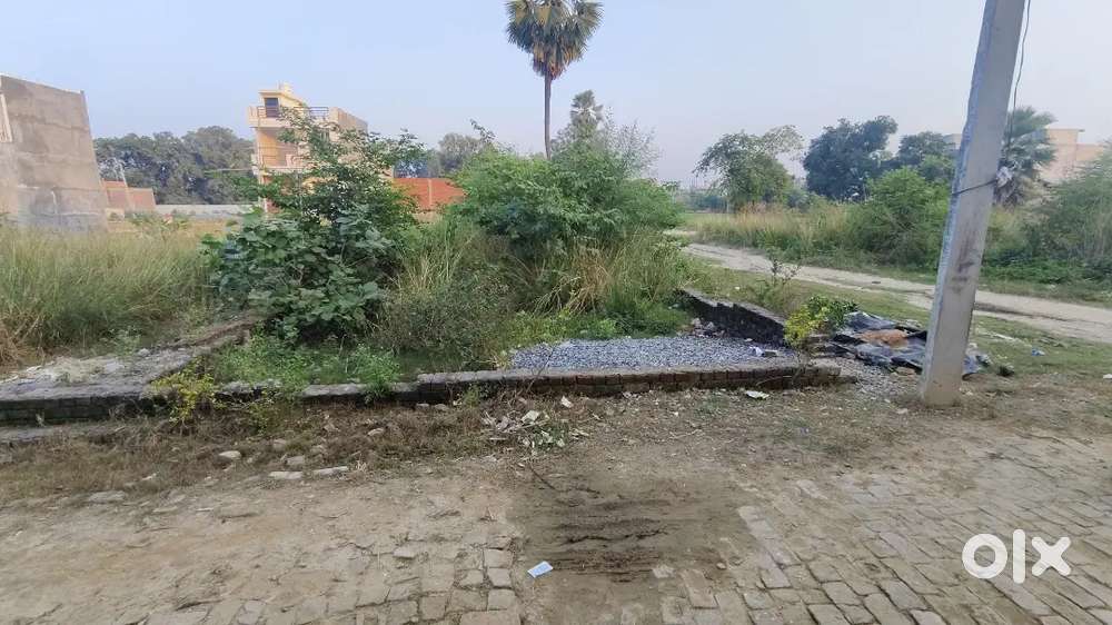 Urgent sale Prime location Plot