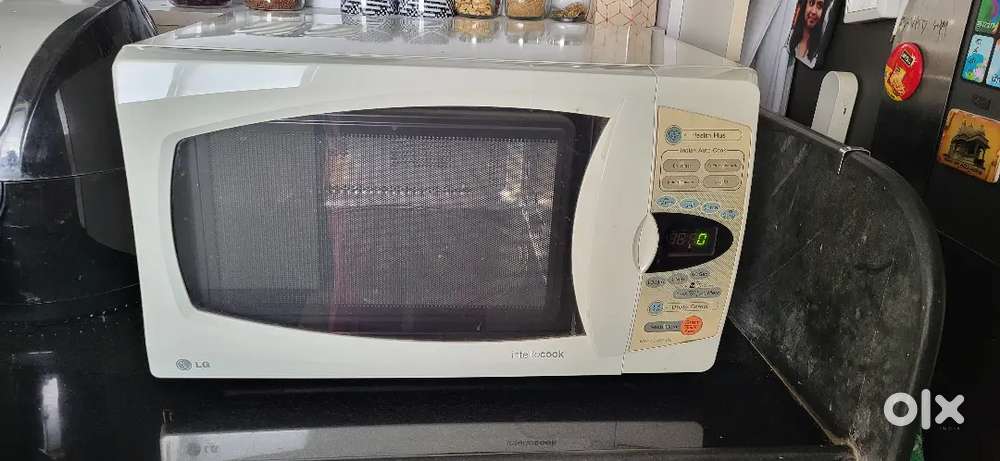 LG 28 litres microwave oven