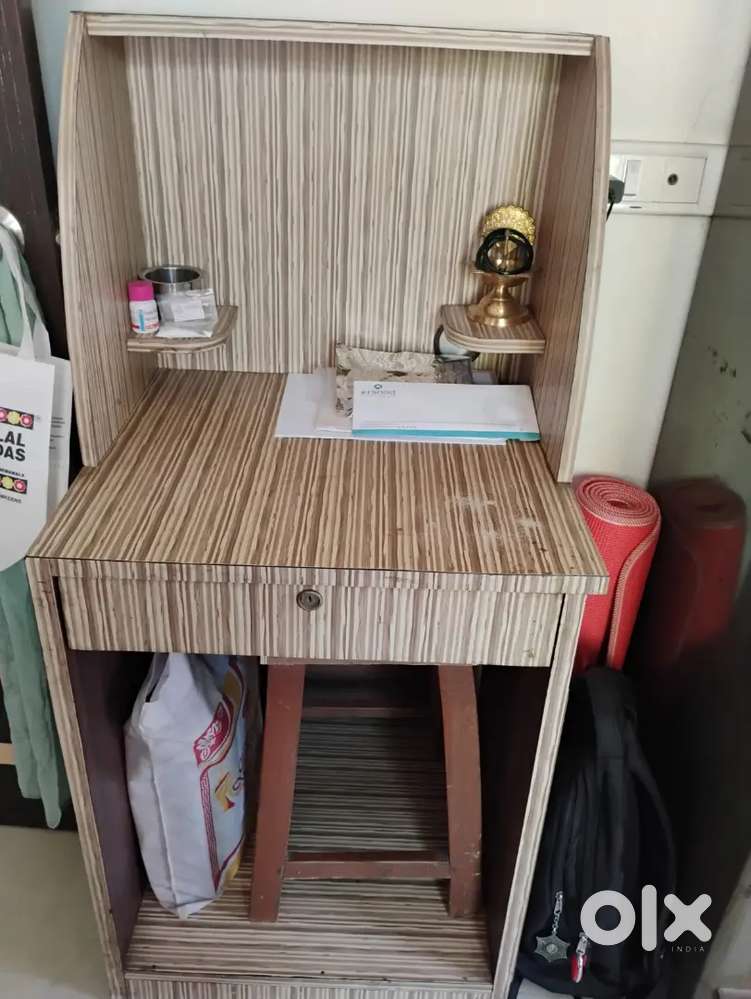 Computer Desktop Table