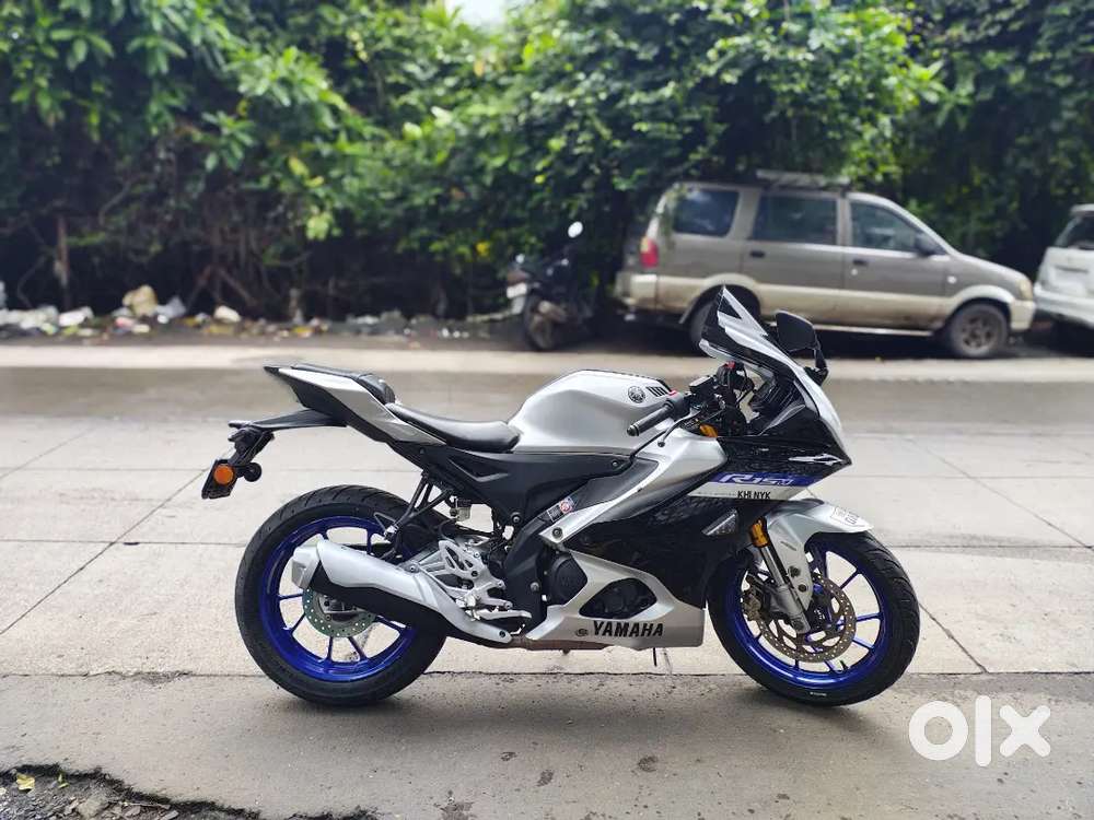 YAMAHA R 15 M