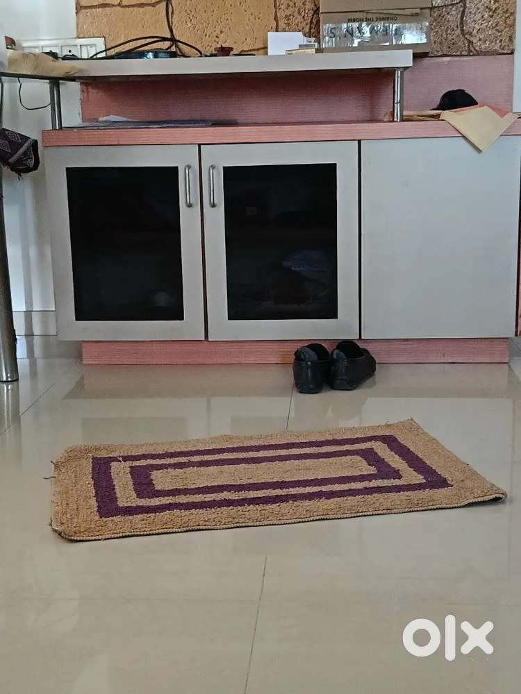 Independent room for girls on rent