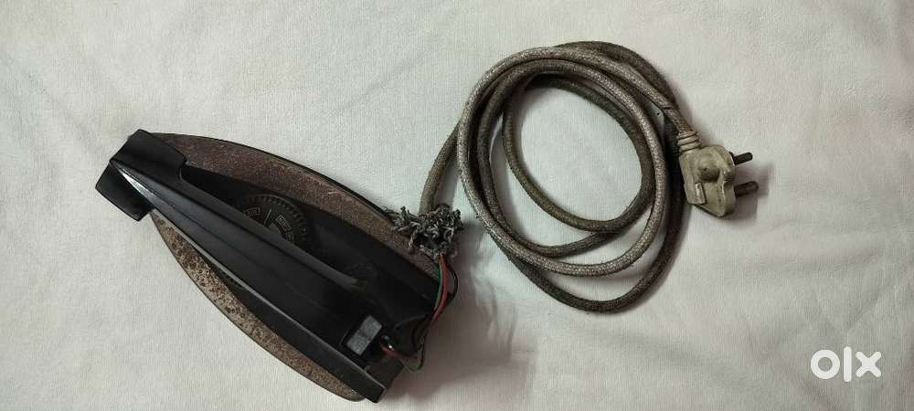 Electric Iron (Used and Old)