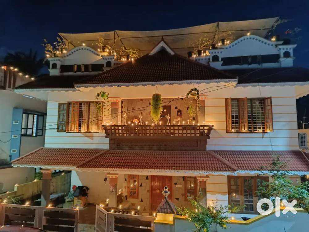 5 Cents  2250 Sqft  4-Year-Old 2-Storey House  Lorry Plot  Peyad