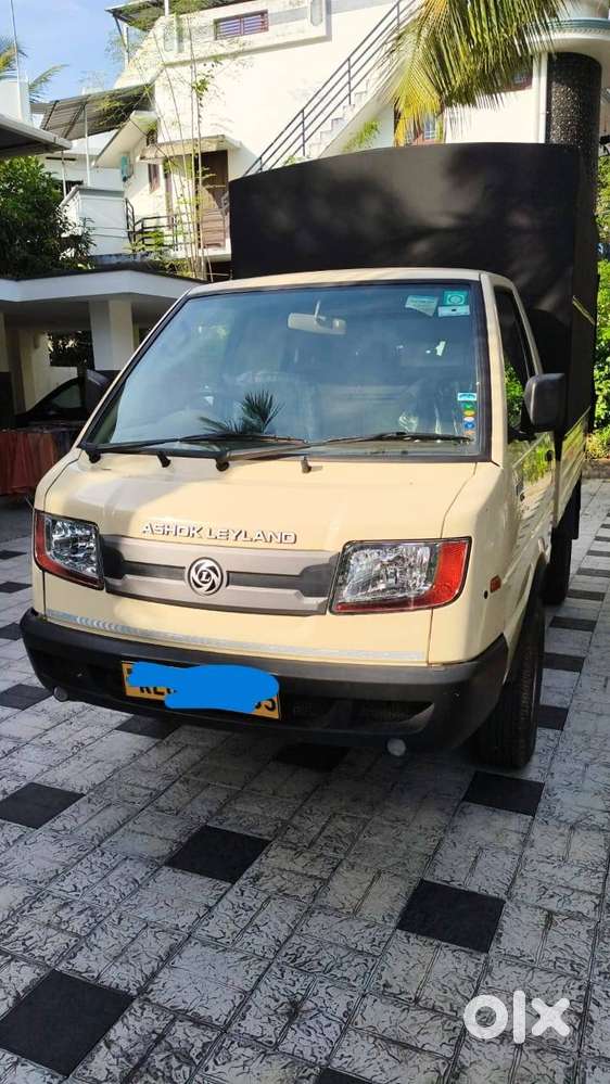 less km drivendiesel well maintained looks brand new with full cover