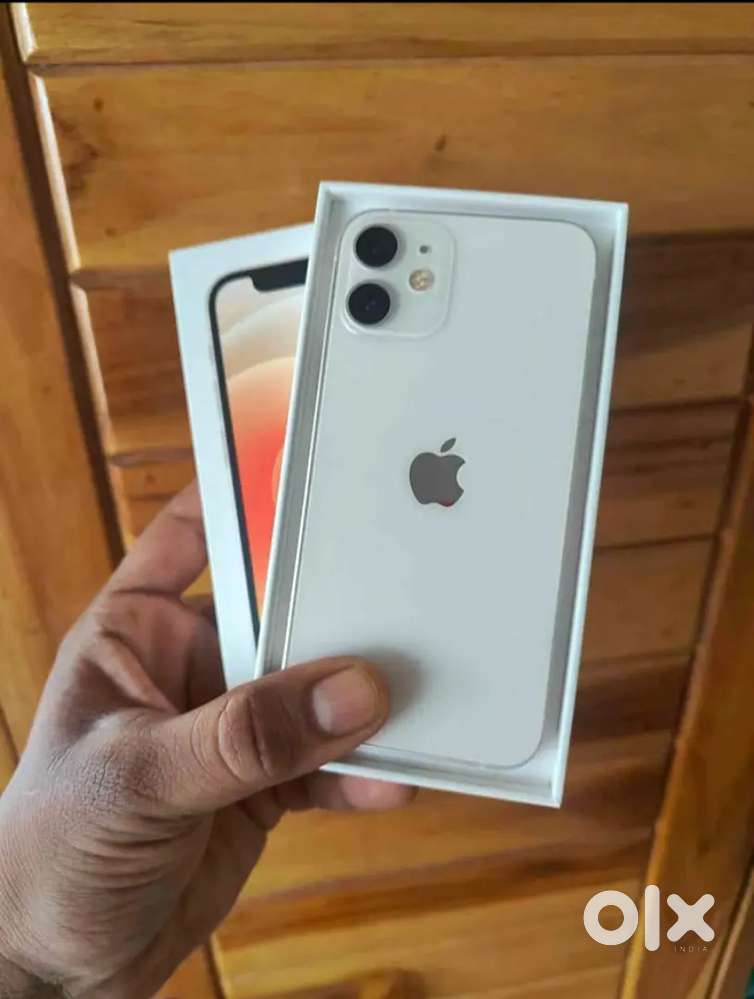 iPhone 12.