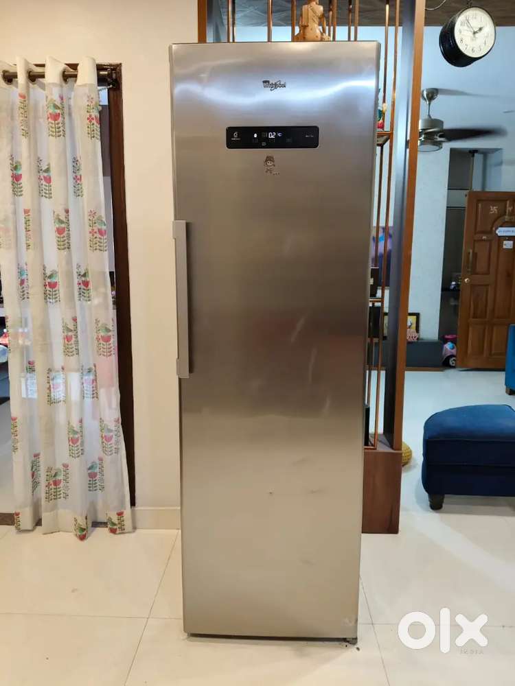 Whirlpool 371L refrigerator - mfg- 2021