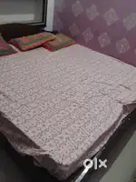1 room or bathroom avaliable
