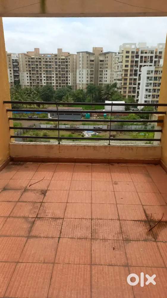 3bhk semi furnished flat is available for rent in wakad