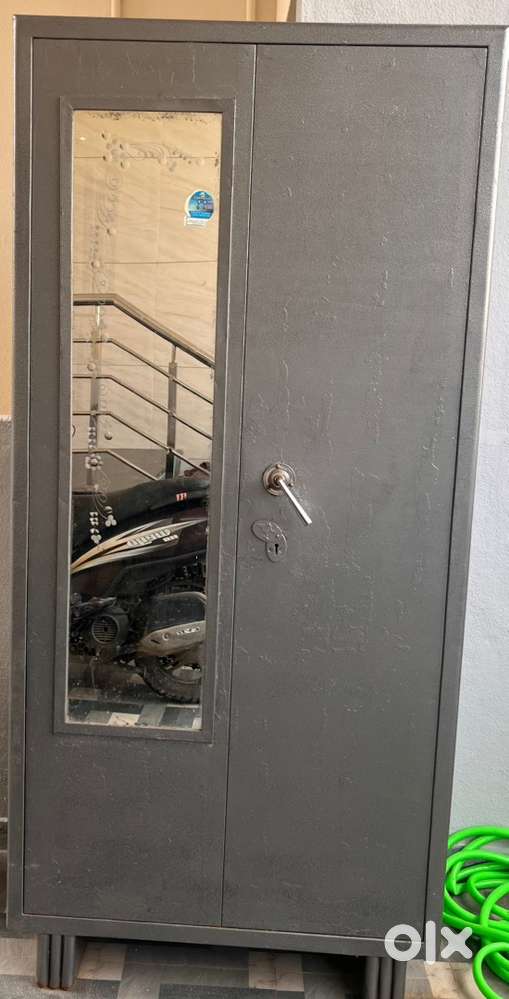 Almira cupboard