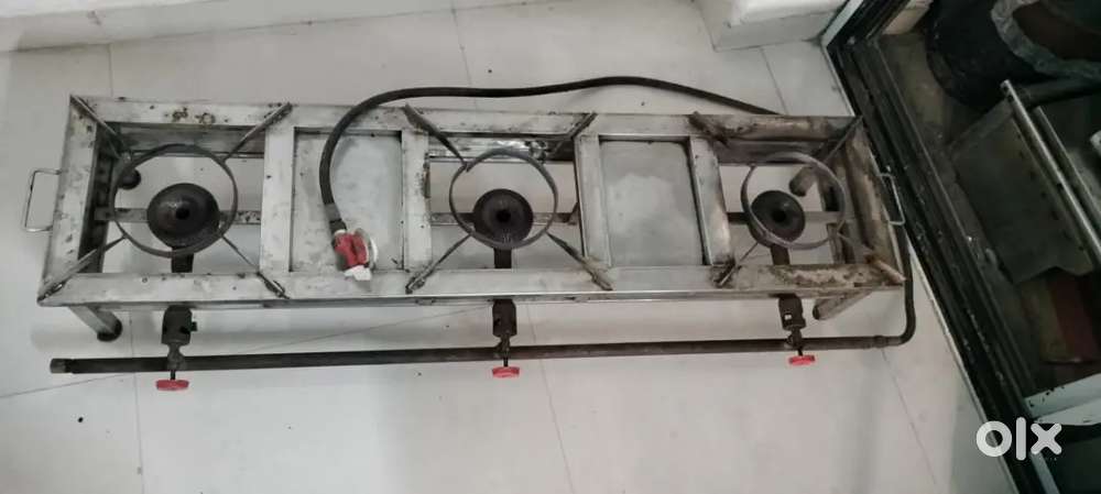 First class condition me hai