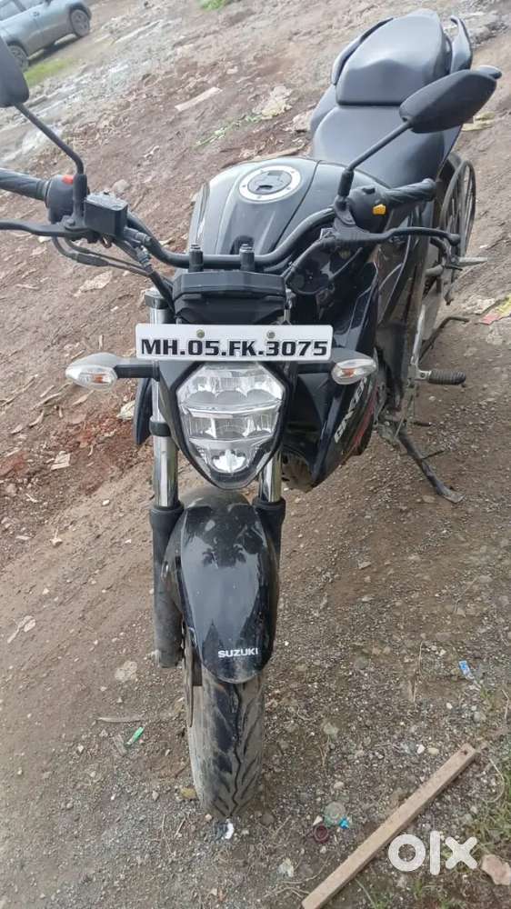 Suzuki Gixxer in good condition