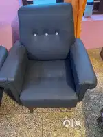 Sofa -2nos