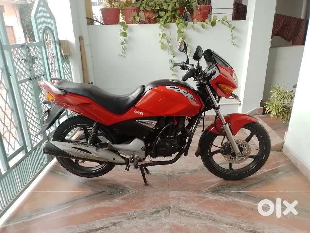 hero  Honda  ki cbz extreme 150cc ki bike red colour