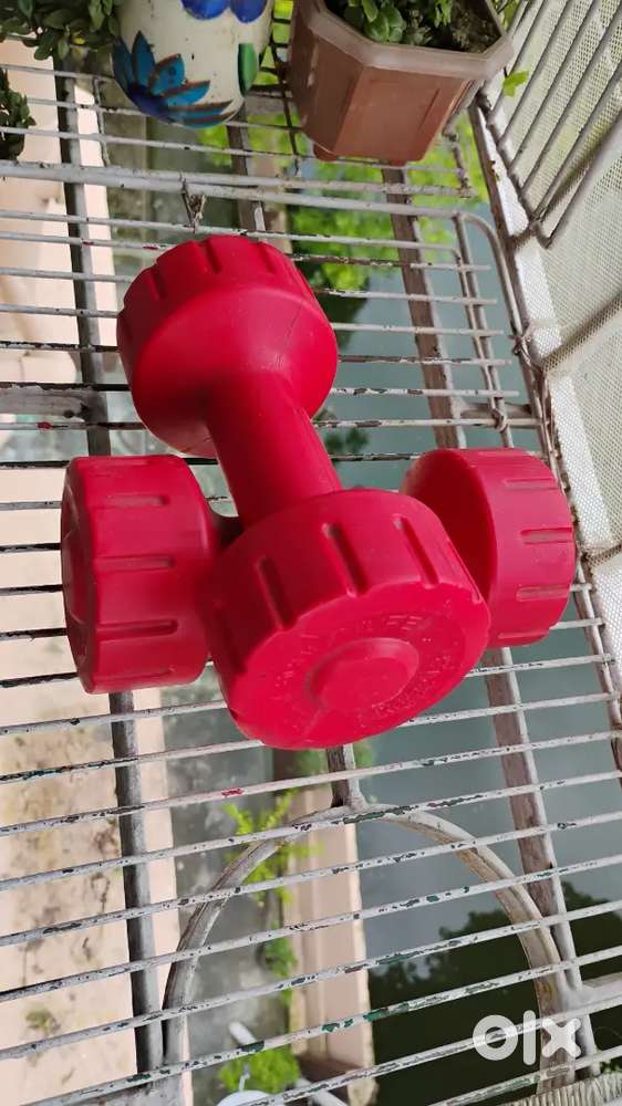 Almost new 2 dumbell set (1 kg each)for gym equipments