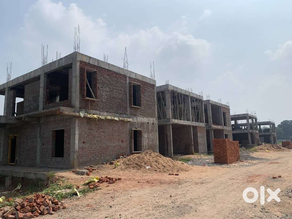 36 లో ఒక విల్లా మాత్రమే SALE కి ఉంది @ BANK LOAN