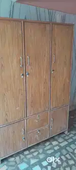 Wood wardrobe 6×4 size