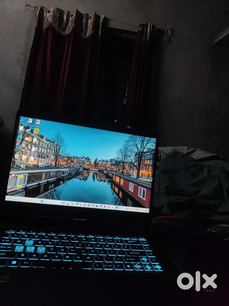 MSI BRAVO THIN 15 LAPTOP
