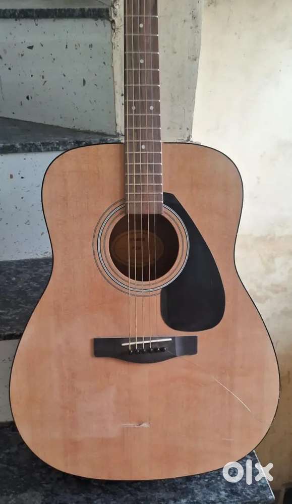 Yamaha Guitar