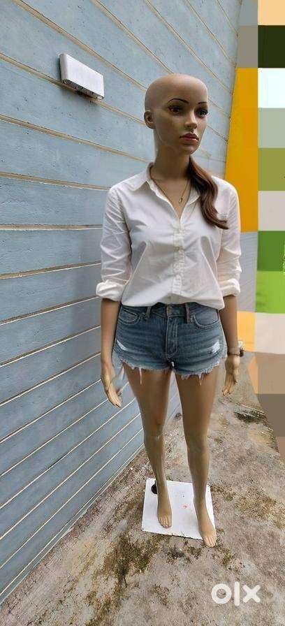 Female mannequin