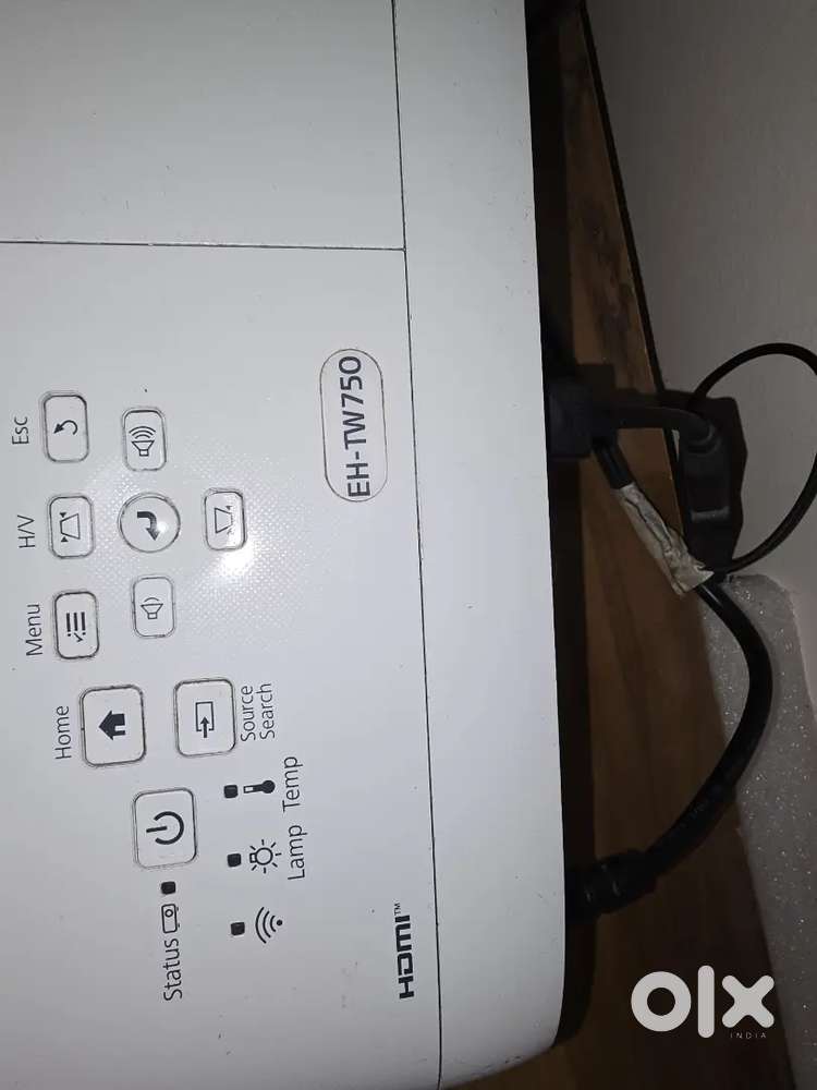 EH TW750 Epson projector