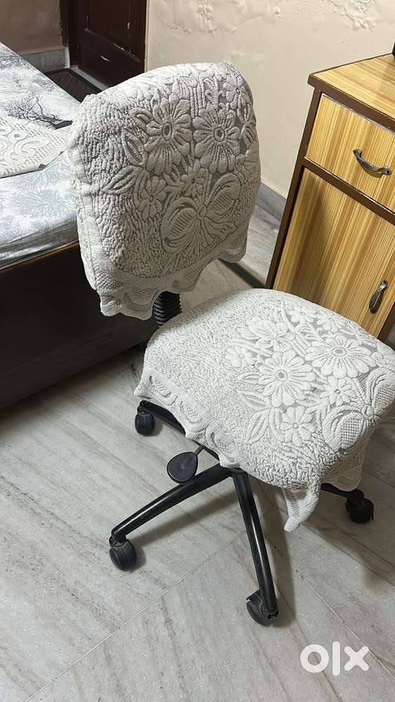 Old Pc setup (Included Printer)with Table and Chair