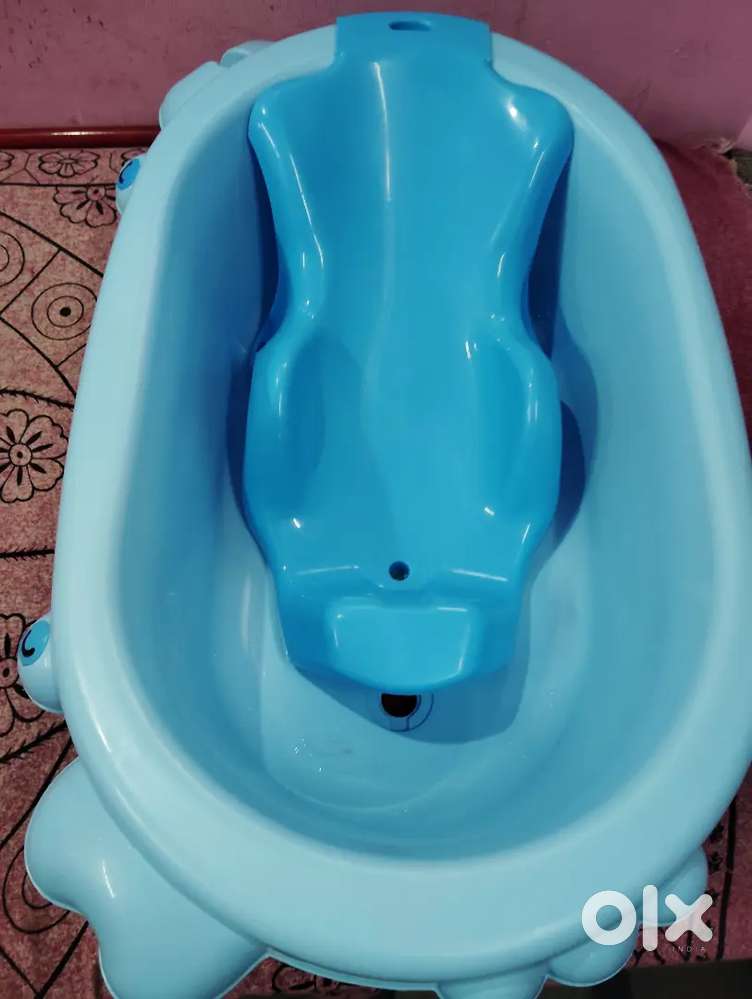 For Baby New Bathtub  Good and clean
