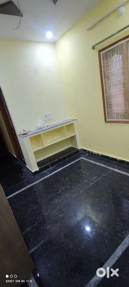 1 BHk, ground floor, near KLM shopping mall, peerzadiguda