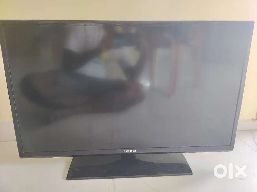 Samsung 32 inch LED TV