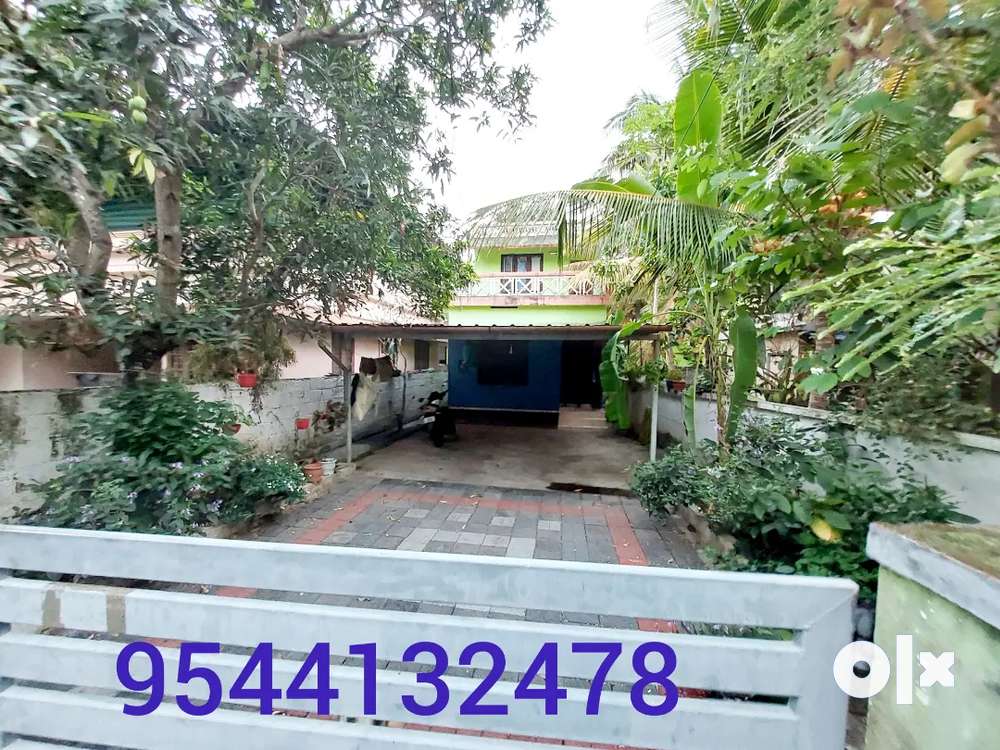 3.300 cent 2bhk super house thrippunithura udayamperoor kavala MLA