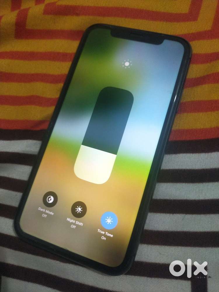 Iphone 11 battery 75 all original all working with bill box storage 64