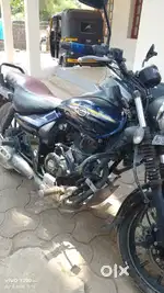 Bajaj 150 street