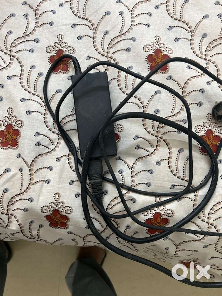 Original laptop charger of dell