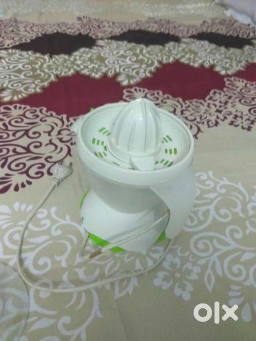 Juicer Black and  Decker make, in excellent