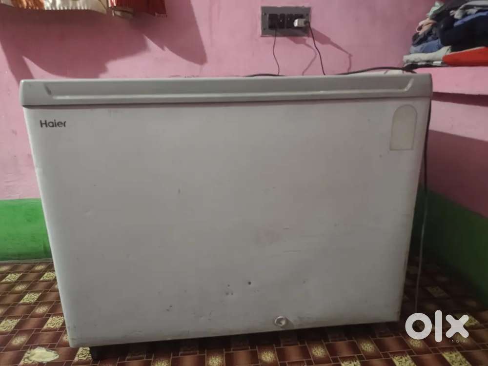 Haier double door glass fridge (300 Liters)