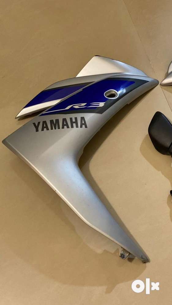 Yamaha R3 fairings and mirrors