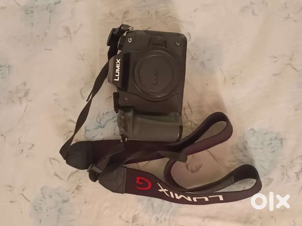 Panasonic Lumix G85  14–140mm Lens  4K  Dec 2023 bought  new like