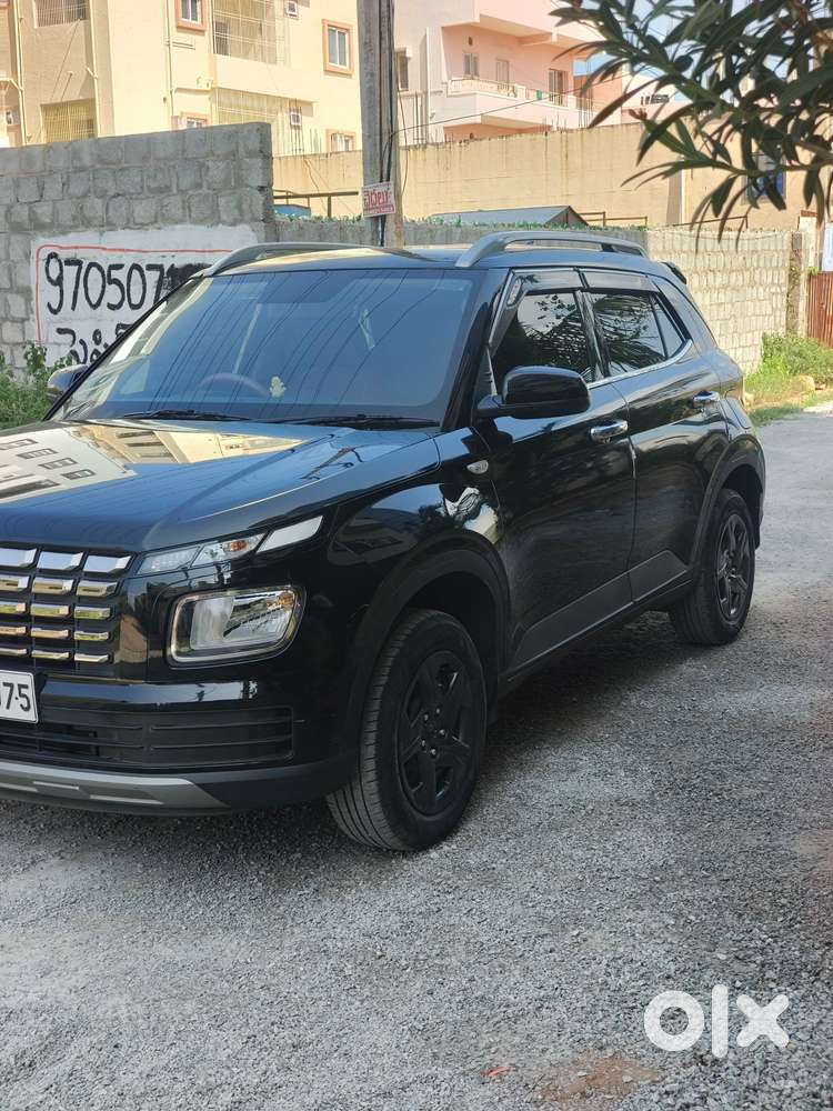 Hyundai Venue S 1.2 Petrol, 2024, Petrol