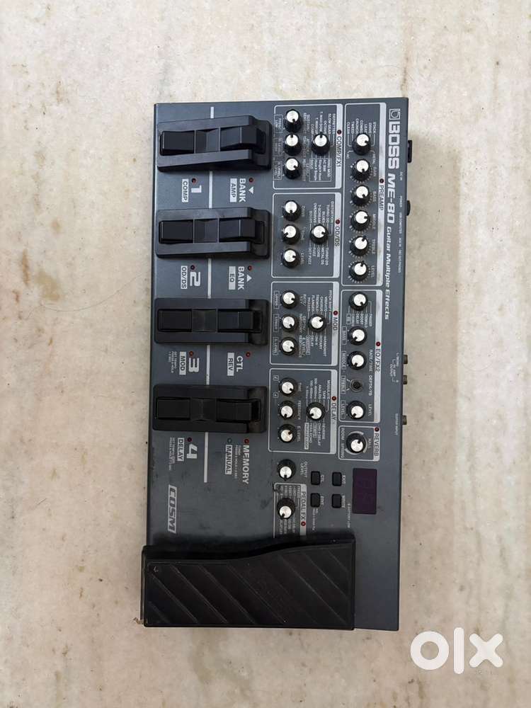 Boss ME-80 multi effect pedal